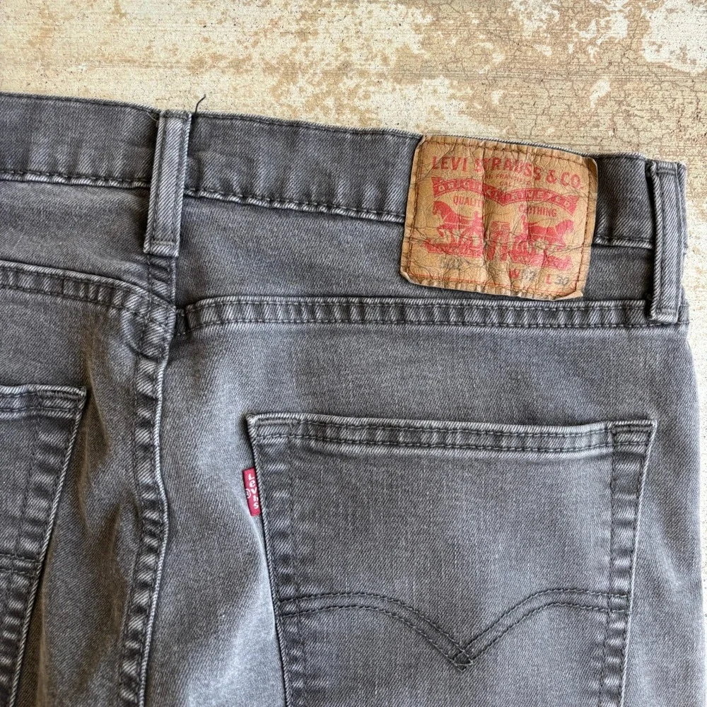 Levi's 502 Regular Taper Jeans Mens 32x30 Gray Wash Stretch Denim Skate Flaw